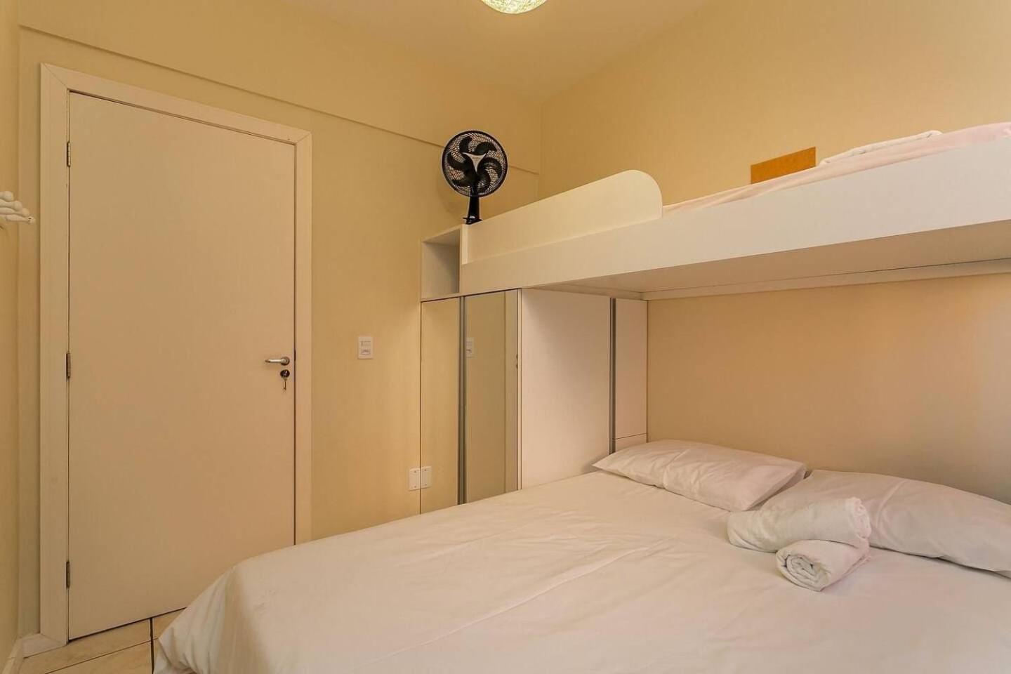 Apartamento Apto A 110m Da Dos Ingleses | Eve0104 *